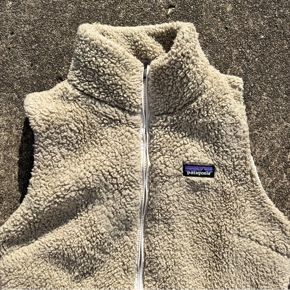 Women’s Cream Patagonia Los Gatos Fleece Vest Size medium Used Great Condition - Picture 2 of 4